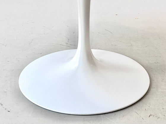 "Tulip" Tisch von Eero Saarinen für Knoll International, 1956 – Esszimmergarnitur, Fiberglass, Marble (photo 4 of 13)