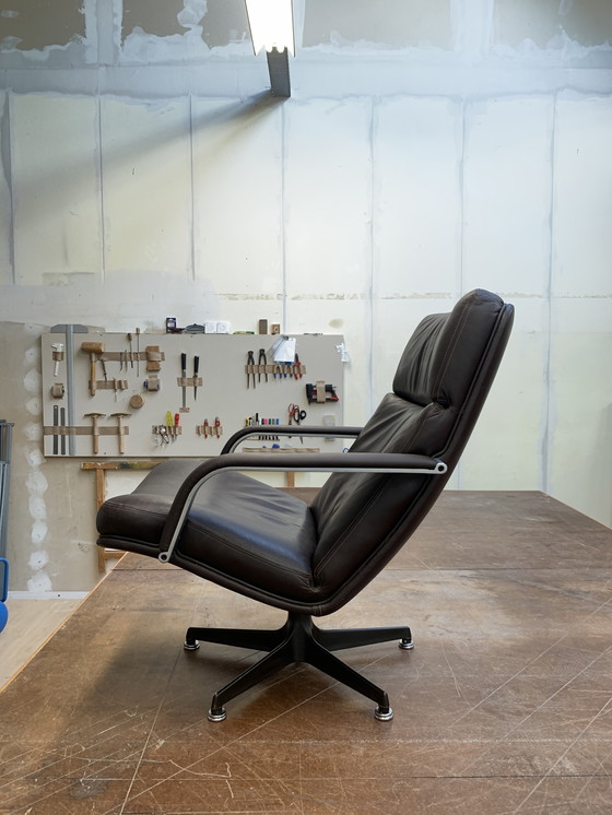 Image 1 of Vintage Artifort F141 fauteuil – Geoffrey Harcourt, bruin leer – origineel