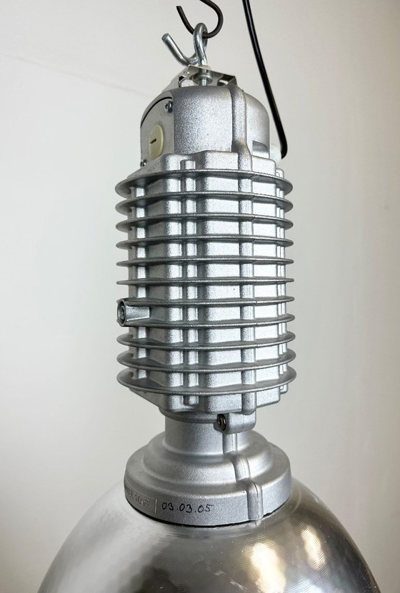 Image 1 of Industrielle Pendelleuchte mit Glasabdeckung von Charles Keller für Zumtobel, 1990er Jahre