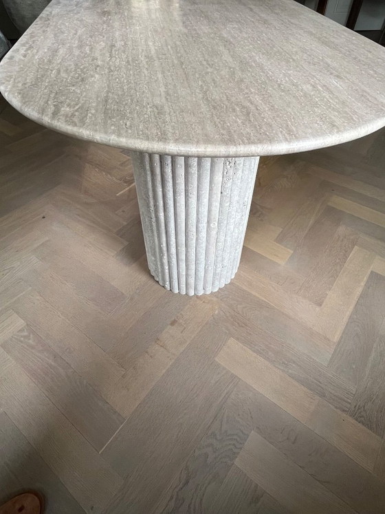 Image 1 of Mesa de comedor de travertino - NUEVA