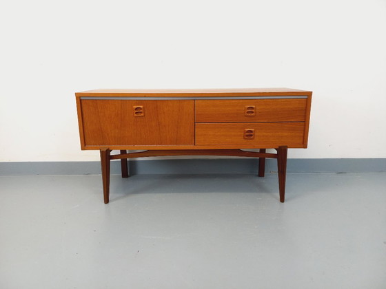 Image 1 of Piccola credenza vintage scandinava in teak degli anni '60.