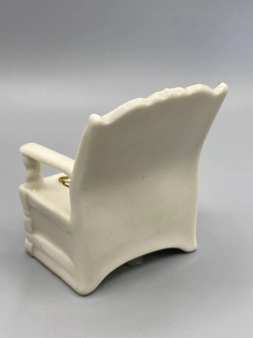 Miniature Porcelain Armchair – Mary Queen of Scots – Caledonia Heraldic China – Circa – decoratieve objecten (photo 2 of 6)