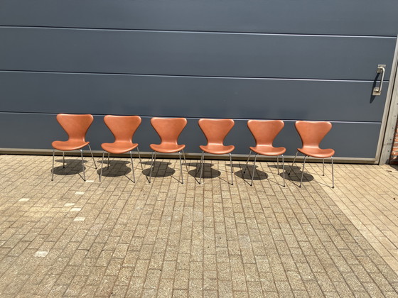 Image 1 of Fritz Hansen serie 7 Sillas Butterfly en cuero coñac ¡¡¡NUEVO!!!