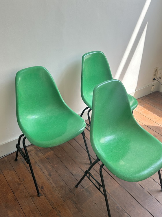 Image 1 of 3 chaises Eames DSS