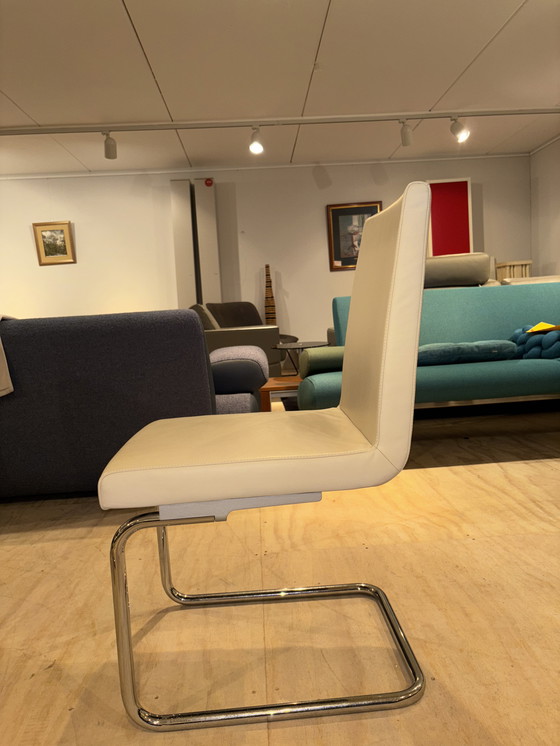 Image 1 of Set di 6 sedie da pranzo Rolf Benz: 4 senza braccioli, 2 con braccioli