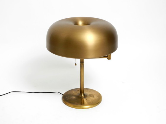 Image 1 of Straordinaria lampada da tavolo XXL in ottone di Staff del 1960 con snodo girevole