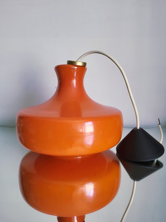Image 1 of Suspension vintage en verre opalin orange, années 1960