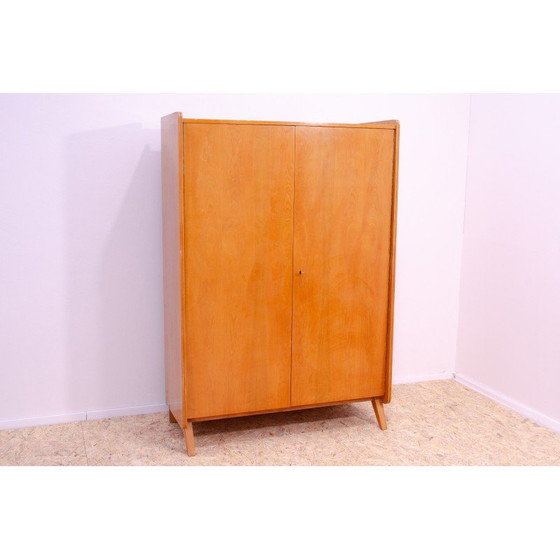 Image 1 of Armoire vintage en hêtre par František Jirák pour Tatra Nábytok, Tchécoslovaquie 1960