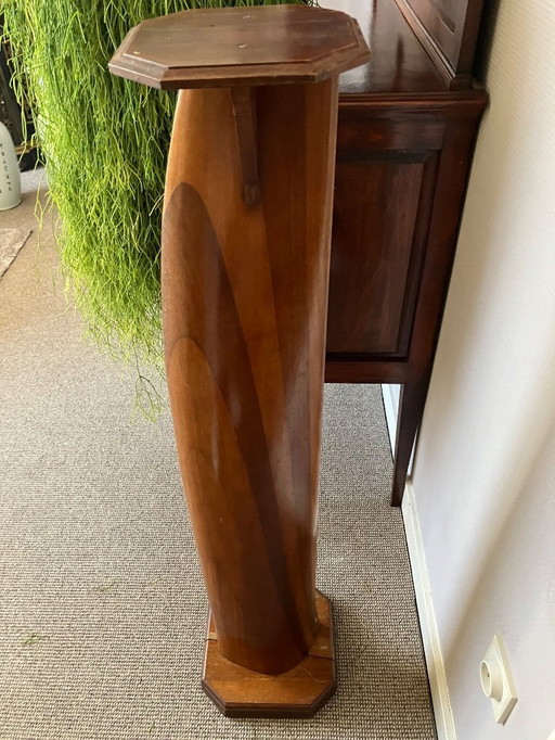 Pied de Stal of Large Wooden Airplane Propeller