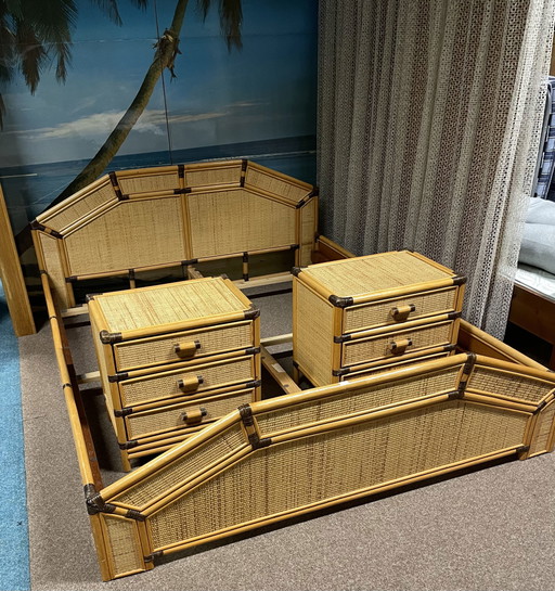 Cama vintage de ratán/mimbre con 2 armarios