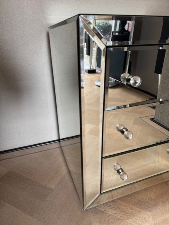 Image 1 of Eichholtz Brera Bedside Table – Mirrored – 3 lades – zeldzaam model