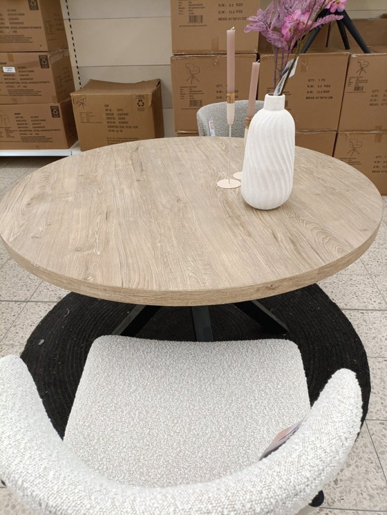 Image 1 of Table de salle à manger ronde en MDF avec pieds croisés, 120 cm