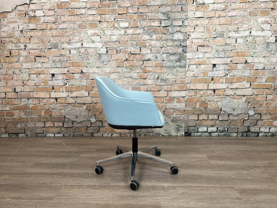 Image 1 of Vitra Softshell