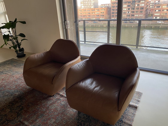 Image 1 of Set van twee design Hülsta  fauteuils in cognackleurig leder