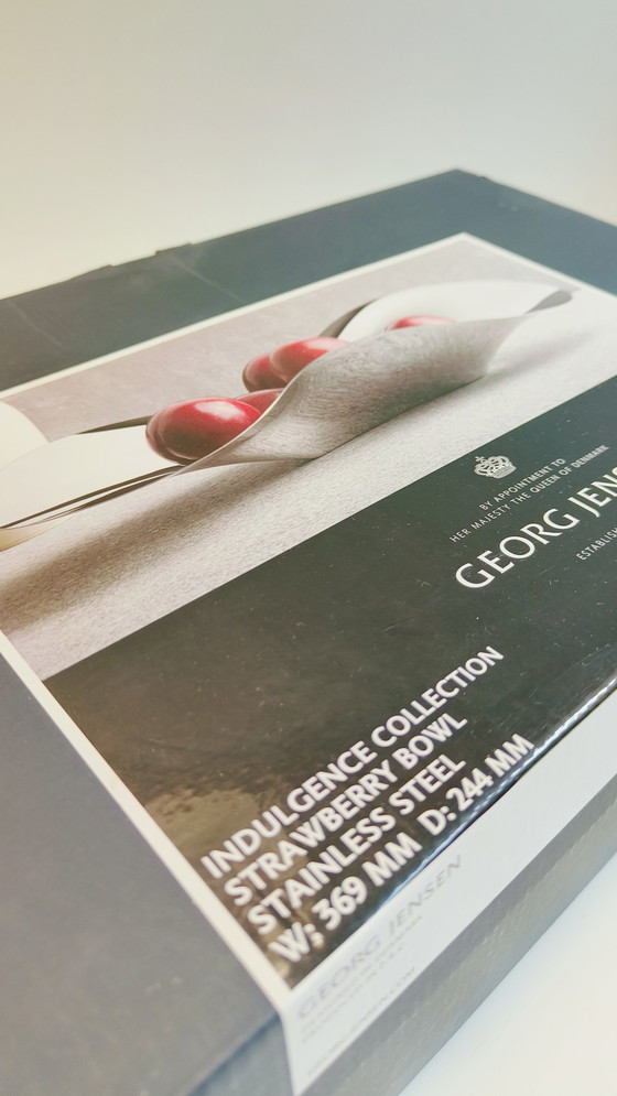 Image 1 of Helle Damkjær für Georg Jensen Erdbeerschale