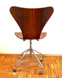 Fritz Hansen Teak Drehstuhl Arne Jacobsen