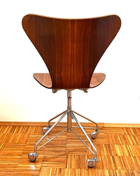 Image 1 of Fritz Hansen teak swivel chair Arne Jacobsen