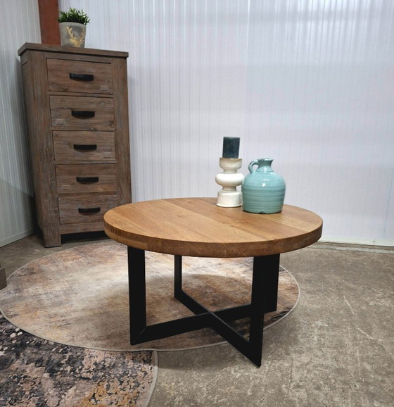 Image 1 of New robust oak coffee table with metal base 80cm