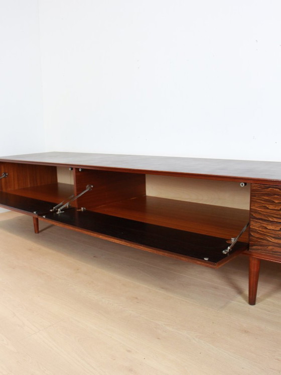 Image 1 of credenza fristho in palissandro