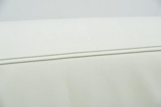 Image 1 of Poltrona Cassina Le Corbusier LC2 in pelle bianca