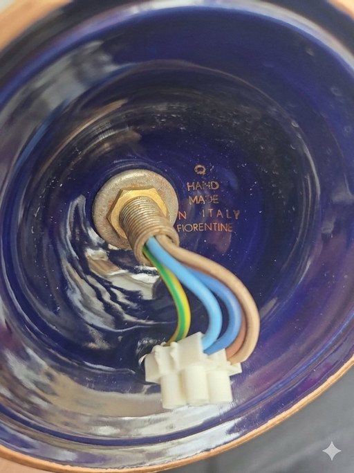 Dubbele lamp in de stijl van een "warmwaterkruik" – Italiaans porselein en opaalglas