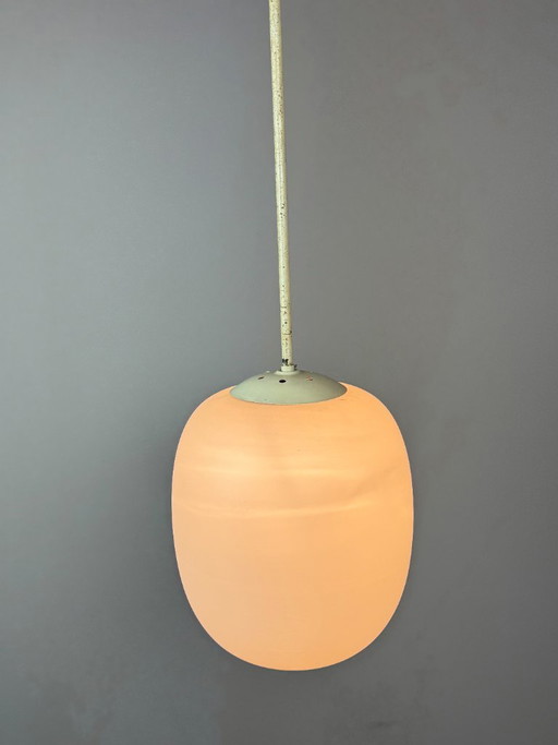 Grande Suspension Industrielle Philips Design Mid-Century avec Grande Boule Ovale en Verre Dépoli Blanc, Pays-Bas, Années 1950