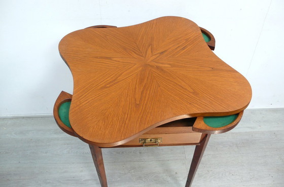 Image 1 of Antico tavolo da cucito con tavolo da gioco girevole a forma di trifoglio, circa 1900