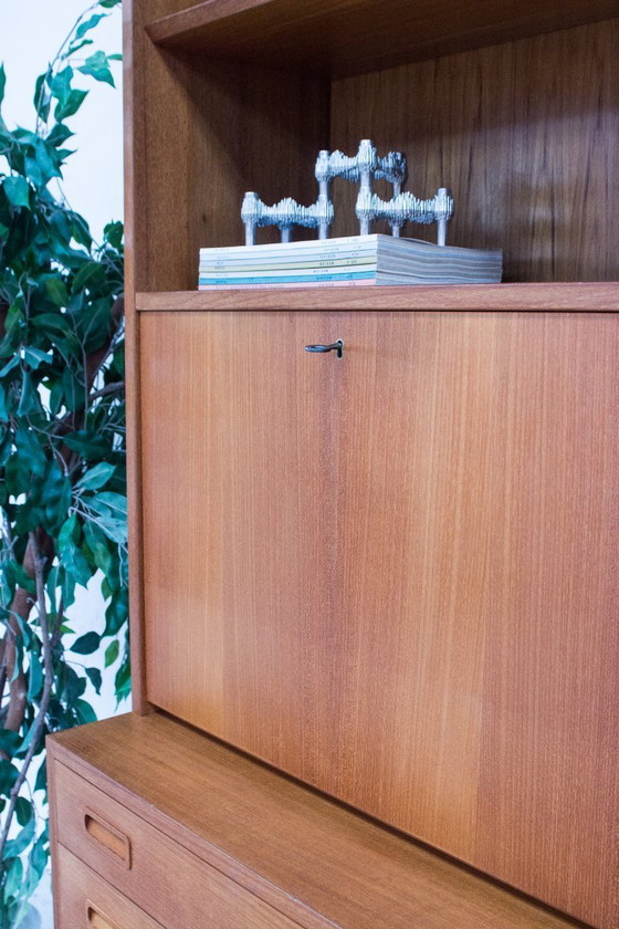 Image 1 of Poul Hundevad libreria segretaria a ripiani alti vintage in teak