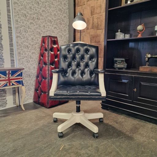 Chesterfield Gainsborough office chair - Black and white