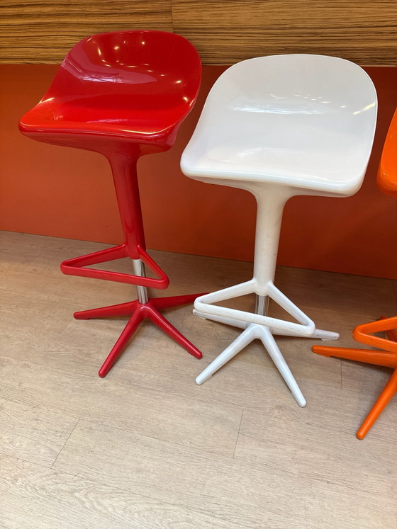 Kantell spoon barkrukken, Kartell, Kunststof, Meerdere kleuren (foto 4 van 5)