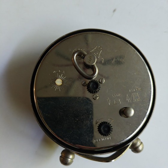 Image 1 of Sveglia meccanica vintage Europa – Prodotta in Germania – Design di metà secolo