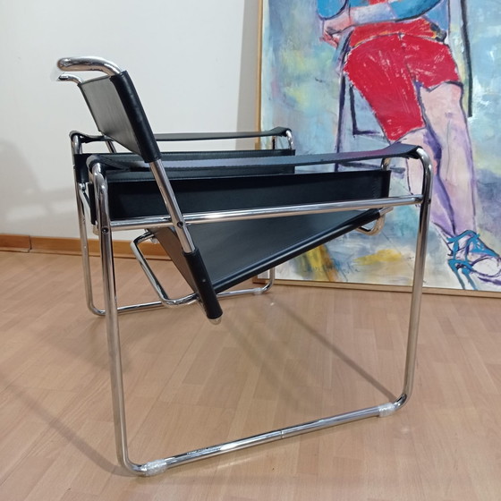 Image 1 of Poltrone Knoll Wassily B3 in pelle nera di Marcel Breuer
