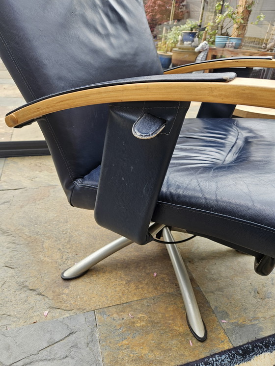 Image 1 of Drehsessel aus dunkelblauem, geschmeidigem Leder mit drehbarem Fuß