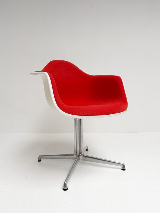 DAL Armchair by Charles & Ray Eames for Vitra (per Piece), 2010s – Side chairs, Textile, Vintage (photo 4 of 16)