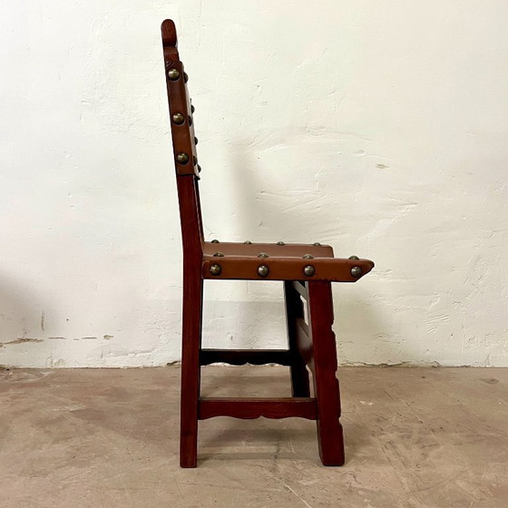 Image 1 of Spanish chair in leather and carved wood, 1950s/60s