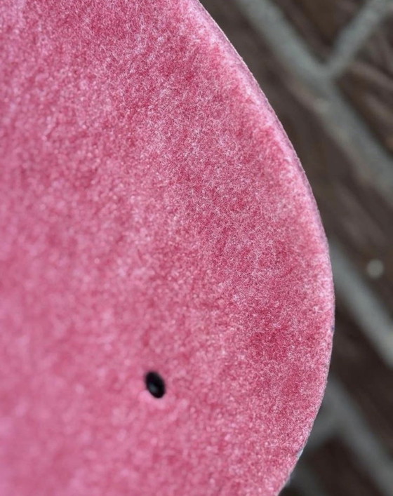 Image 1 of De Vorm design stoelen Hale PER Felt Stack Chair ZGAN