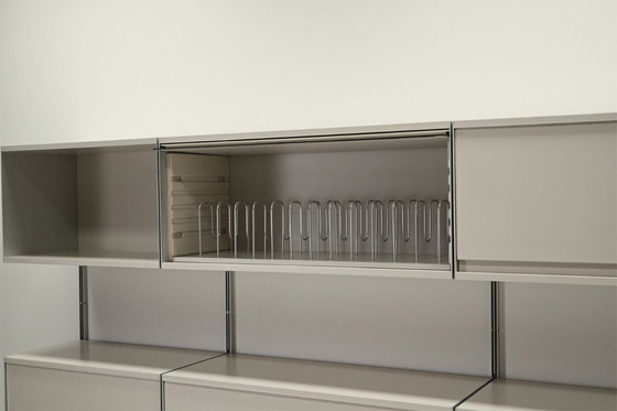 Image 1 of Grote 606 wandkast van Dieter Rams voor Vitsoe, jaren 60, Duitsland.