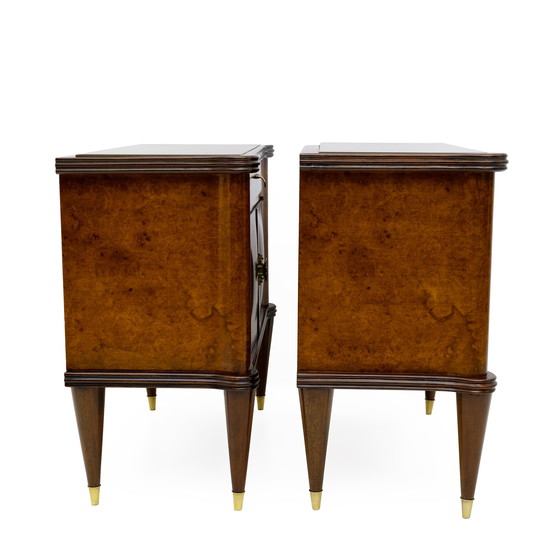 Image 1 of Paire de tables de nuit italiennes modernes du milieu du siècle en noyer et racine de thuya, années 1950