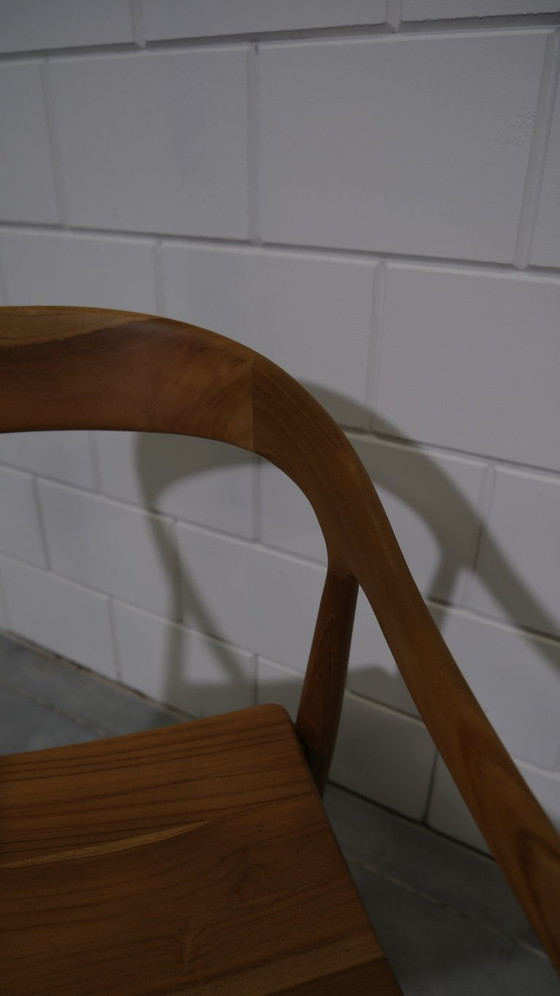 Image 1 of Set aus 2 Massivholz-Teak-Sesseln – Japandi-Design (Ausstellungsmodell)