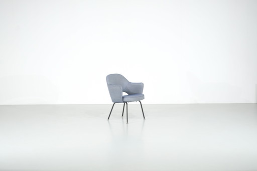 Poltrona “Conference” di Eero Saarinen prodotta da Knoll per IBM, Usa 1957.