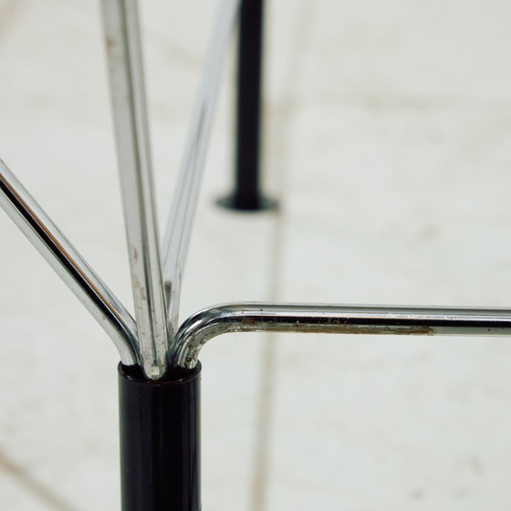 Image 1 of MK10078 Tavolino in metallo e vetro di Niels Bendtsen