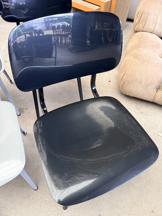 Revolt chairs by Friso Kramer (set of 6) – Ahrend de Cirkel, Dining chairs, Metal, Plastic (photo 11 of 16)