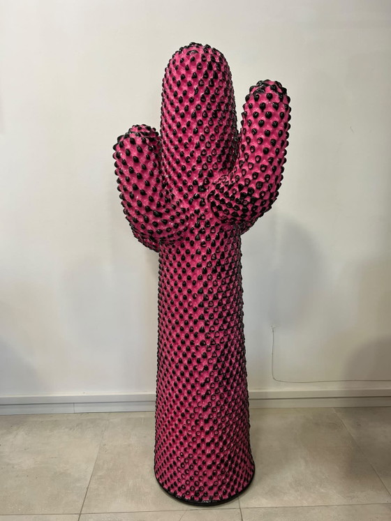 Andy’s Cactus n.82/99 di Andy Warhol per Gufram, 2002 – Appendiabiti, Plastica (photo 5 of 11)