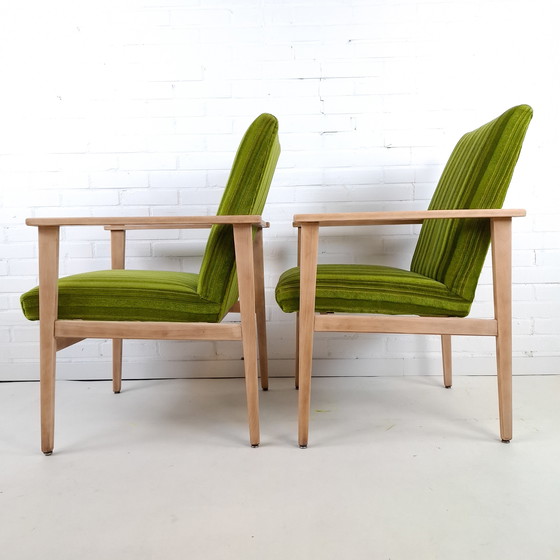 Image 1 of 2 sedie vintage anni '70 in legno con rivestimento in velluto verde