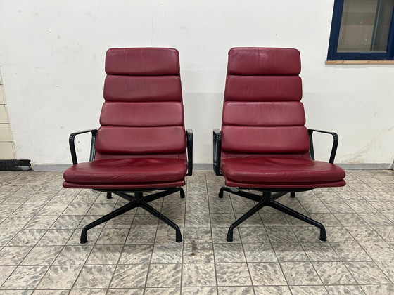 Image 1 of Vitra | Eames | Ea222 | Rood