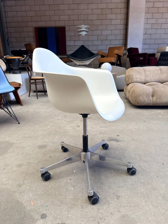 Silla de oficina Vitra Eames PACC – Sillas de oficina, Plastic, Aluminium (photo 8 of 13)