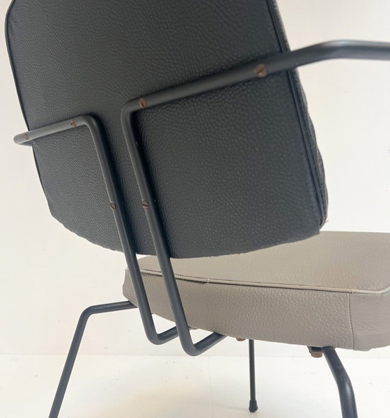 Image 1 of Poltrona modello 5002 con tavolo di Rudolf Wolf per Elsrijk, anni '50