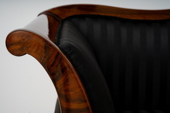 Excepcional Sofá Biedermeier de Nogal del Siglo XIX, circa 1850, Sofás de 2 plazas, Madera, Negro (foto 6 de 18)