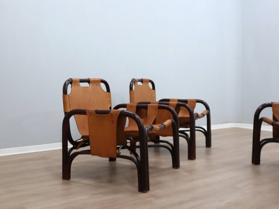 Image 1 of Tito Agnoli fauteuil uit het midden van de 20e eeuw, leer en bamboe, jaren 60.