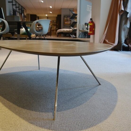 Image 1 of Leolux Liliom XL coffee table
